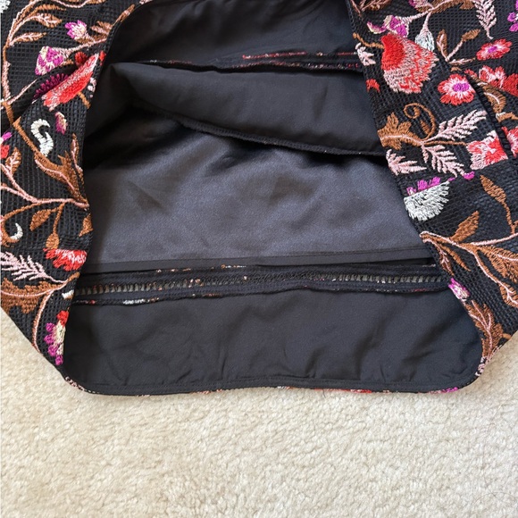 White House black market black floral embroidered sleeveless sheath dress, sz 8 - Picture 7 of 10